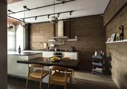 Wood-effect tiles on the wall in the kitchen in the interior