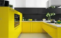 Кухні фота ў жоўтым чорным колеры