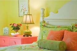 С каким цветом сочетается салатовый в интерьере спальни