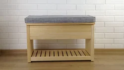 Do-it-yourself ottoman for the hallway made of wood photo