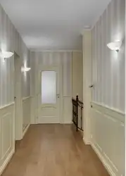 Divar kağızı və panellərlə koridor dizaynı