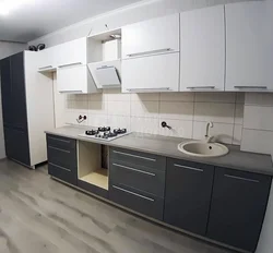 Кухня темно серый низ белый верх фото