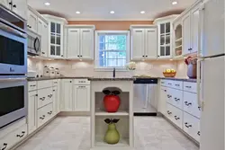 Угловые кухни с колоннами фото