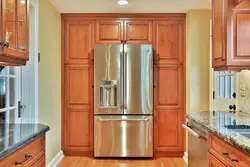 Kitchen Design With Non-Built-In Refrigerator