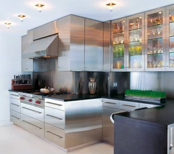 Кухни с металлическими фасадами фото